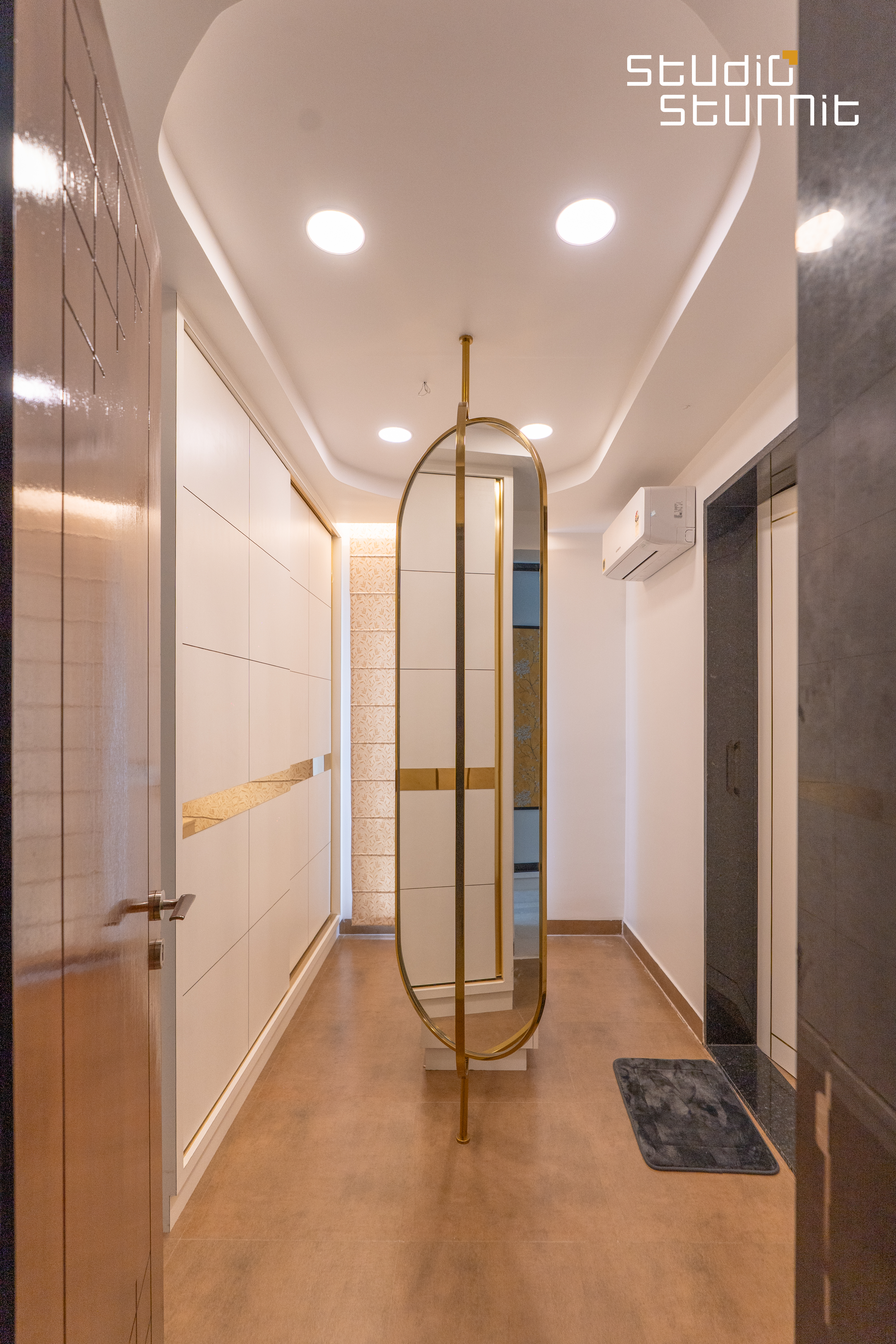 Residential — Dressing Room Wall Accent Lighting